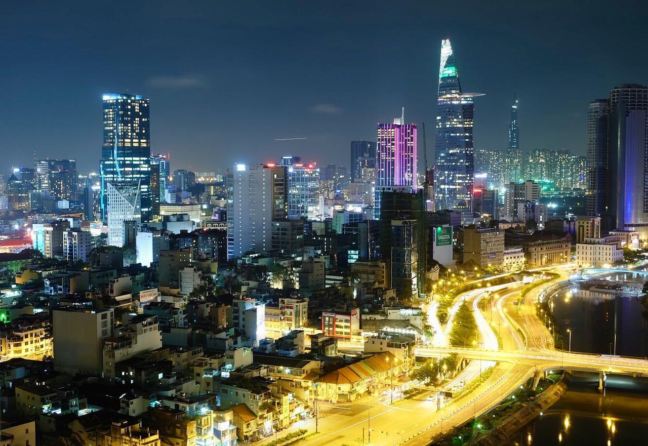 Spacious Saigon - Infinity Pool Signature ホーチミン市 エクステリア 写真